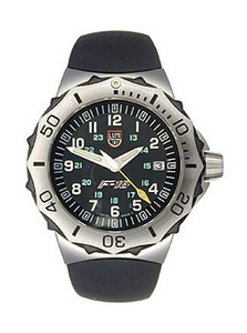Luminox -- F16 Pilot