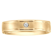 Round Diamond Solitaire 4mm 14K Yellow Gold Band