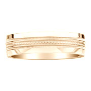 Carved Design Center 14K Yellow Gold Wedding Band