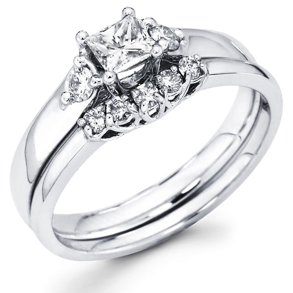 White Gold Round Princess Cut Diamond Wedding Ring Set